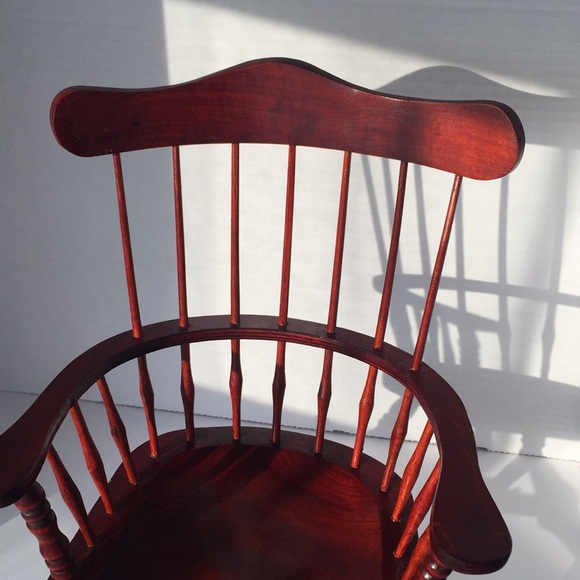 Doll Rocking Chair Windsor Style. - Picture 2 of 7